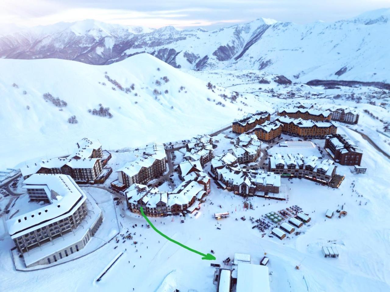 New Gudauri Apartment Near The Ski Lift Zewnętrze zdjęcie